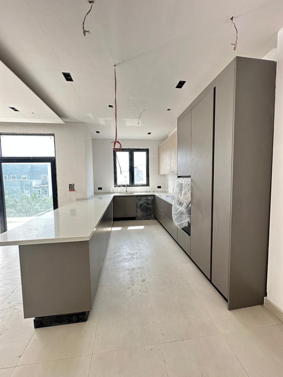 Outstanding Luxury Spacious 2 Bedroom Apartment with Bq, Elevator, Gym, Lekki, Lekki Phase 1, Lekki, Lagos, Block of Flats for Sale