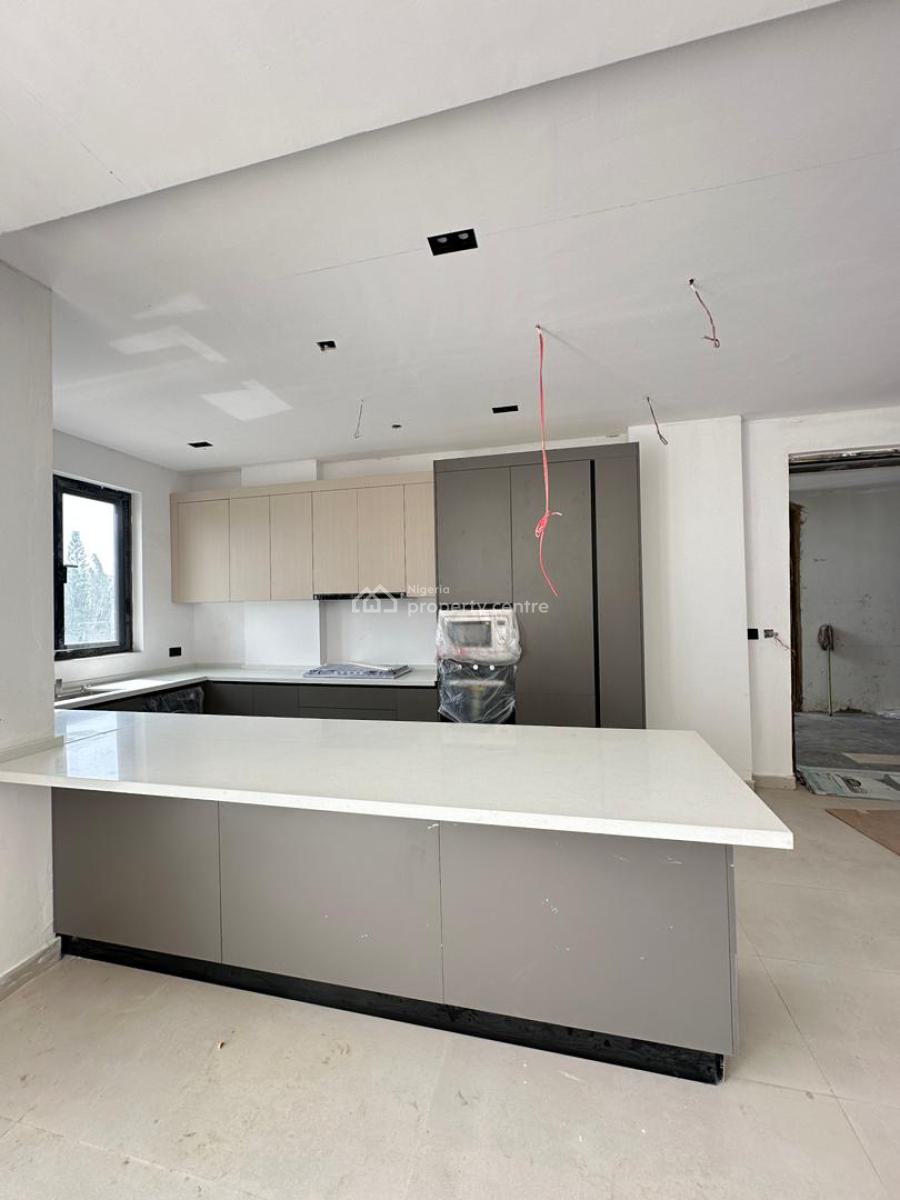 Outstanding Luxury Spacious 2 Bedroom Apartment with Bq, Elevator, Gym, Lekki, Lekki Phase 1, Lekki, Lagos, Block of Flats for Sale