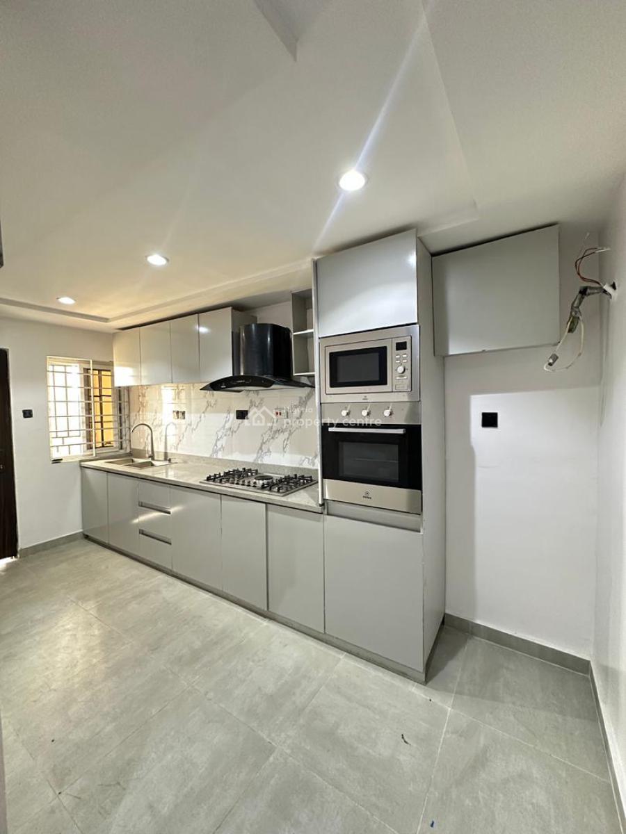 Standard Luxury Spacious 3 Bedroom Apartment, Lekki, Lekki Phase 1, Lekki, Lagos, Block of Flats for Sale