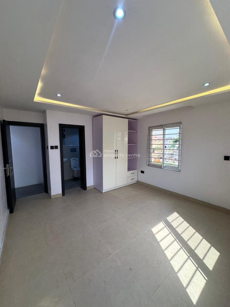Standard Luxury Spacious 3 Bedroom Apartment, Lekki, Lekki Phase 1, Lekki, Lagos, Block of Flats for Sale