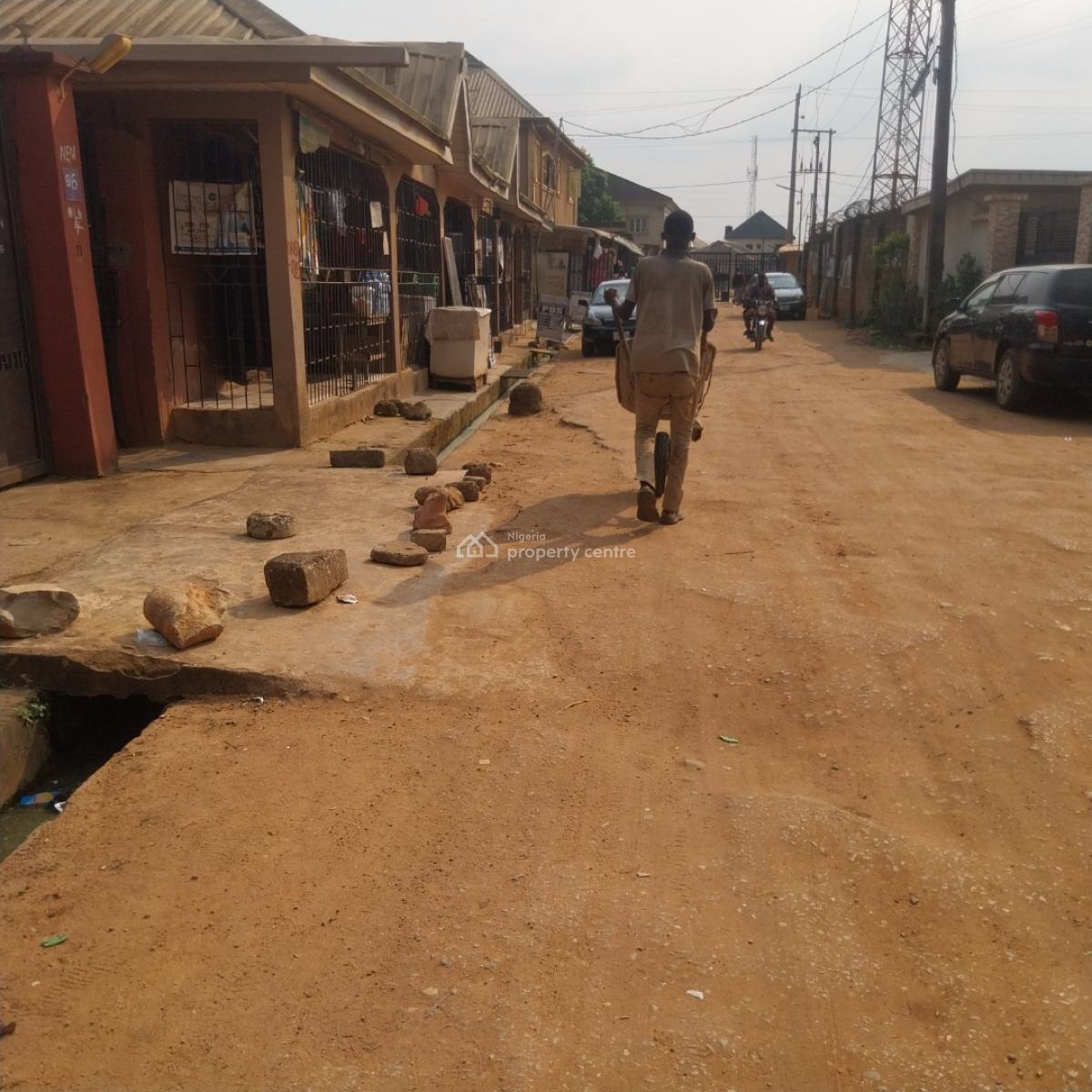 Standard 3bedroom.flat in a Private  at  Magboro, Peace Estate, Magboro, Ogun, Flat / Apartment for Rent