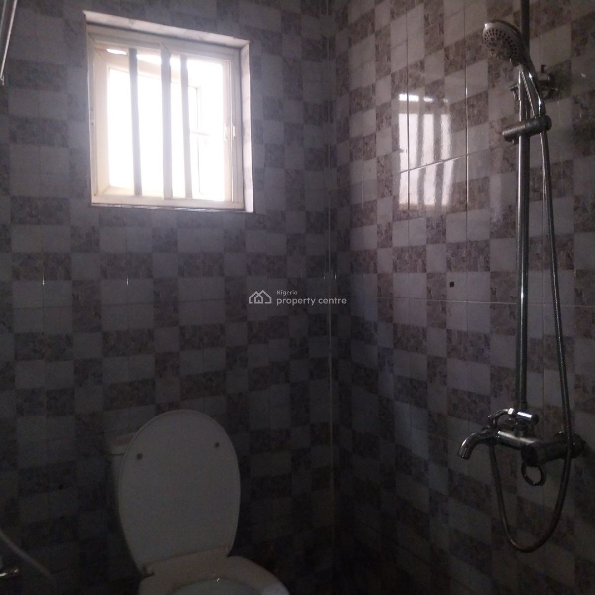 Standard 3bedroom.flat in a Private  at  Magboro, Peace Estate, Magboro, Ogun, Flat / Apartment for Rent