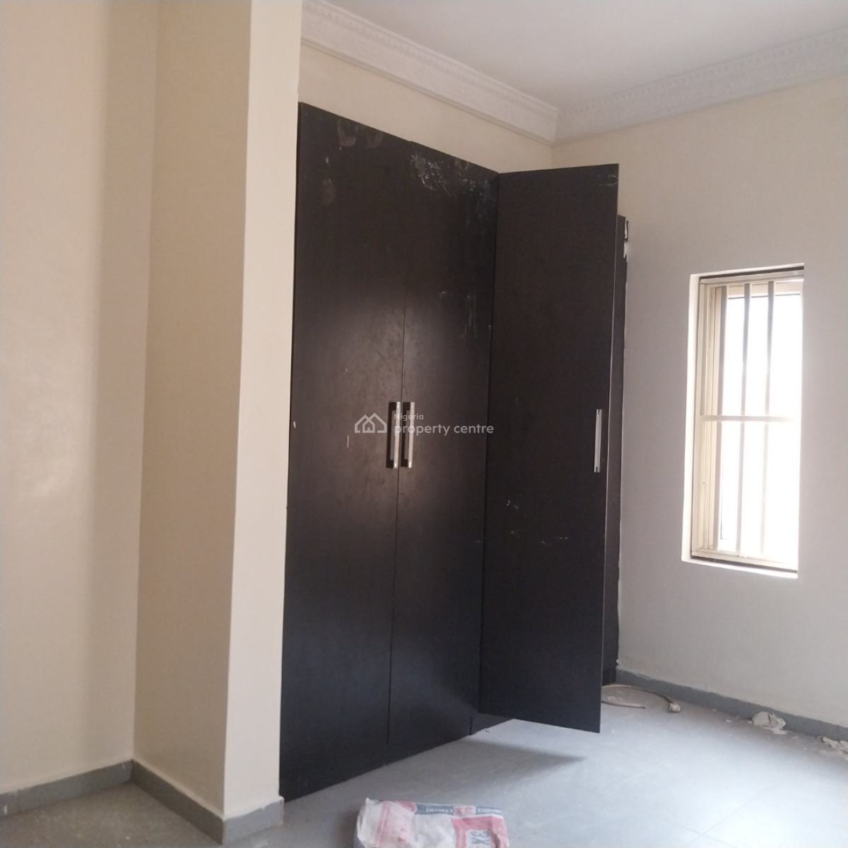 Standard 3bedroom.flat in a Private  at  Magboro, Peace Estate, Magboro, Ogun, Flat / Apartment for Rent