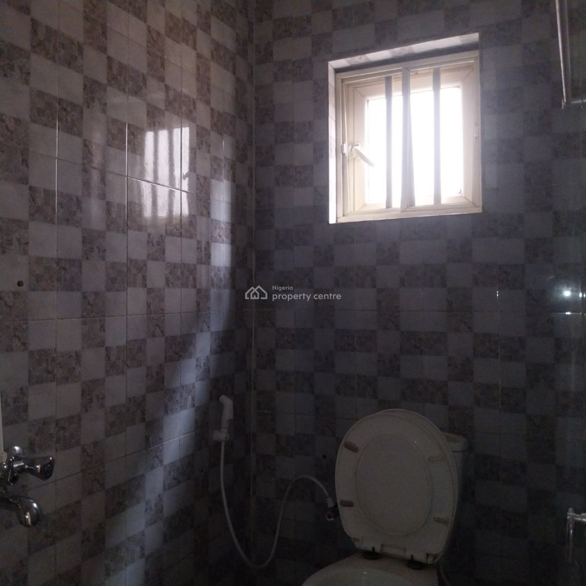 Standard 3bedroom.flat in a Private  at  Magboro, Peace Estate, Magboro, Ogun, Flat / Apartment for Rent