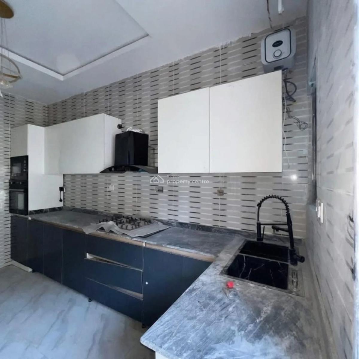 Luxury 2 Bedroom Apartment in a Cozy Environment, Ologolo, Ologolo, Lekki, Lagos, Flat / Apartment for Sale