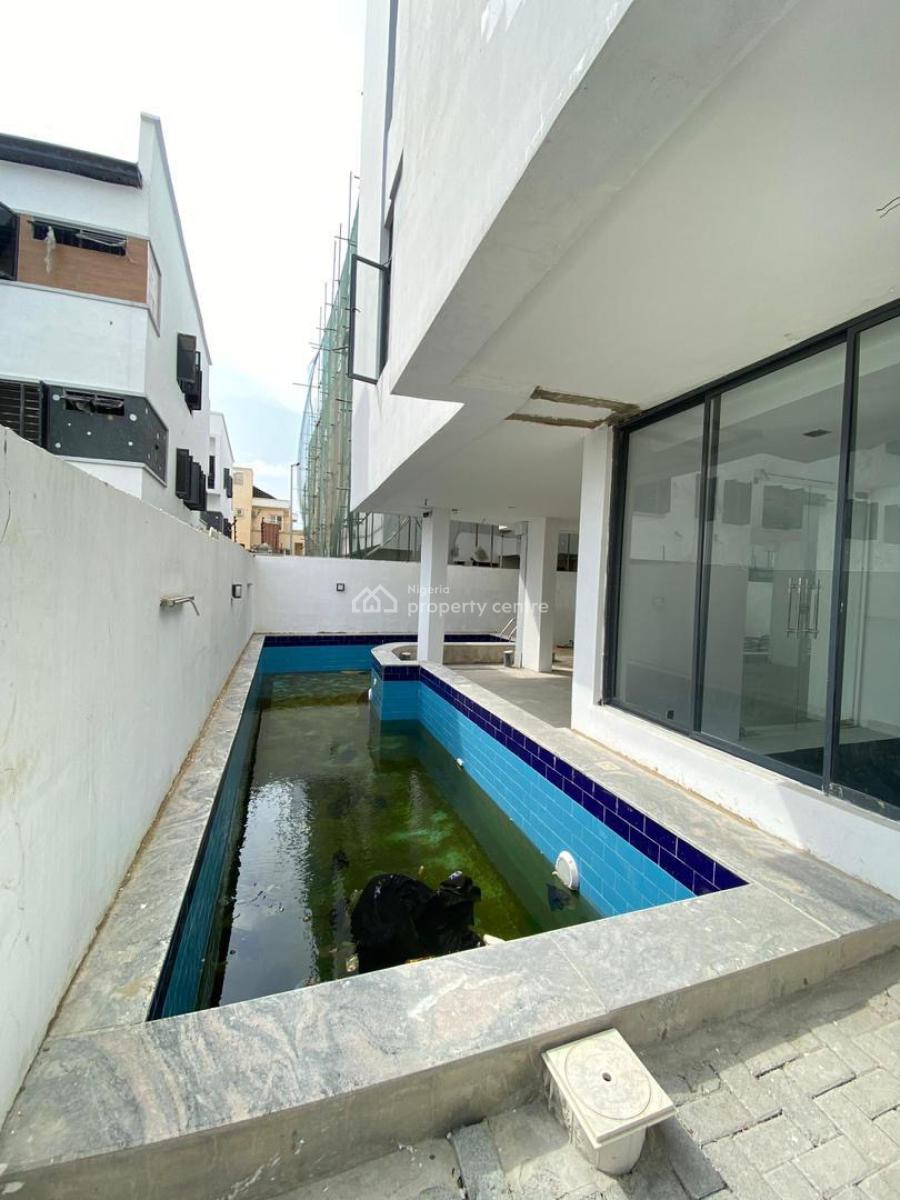 Spaciously Built 3 Bedroom Apartment with Swimming Pool, Lekki Phase 1, Lekki, Lagos, Block of Flats for Sale