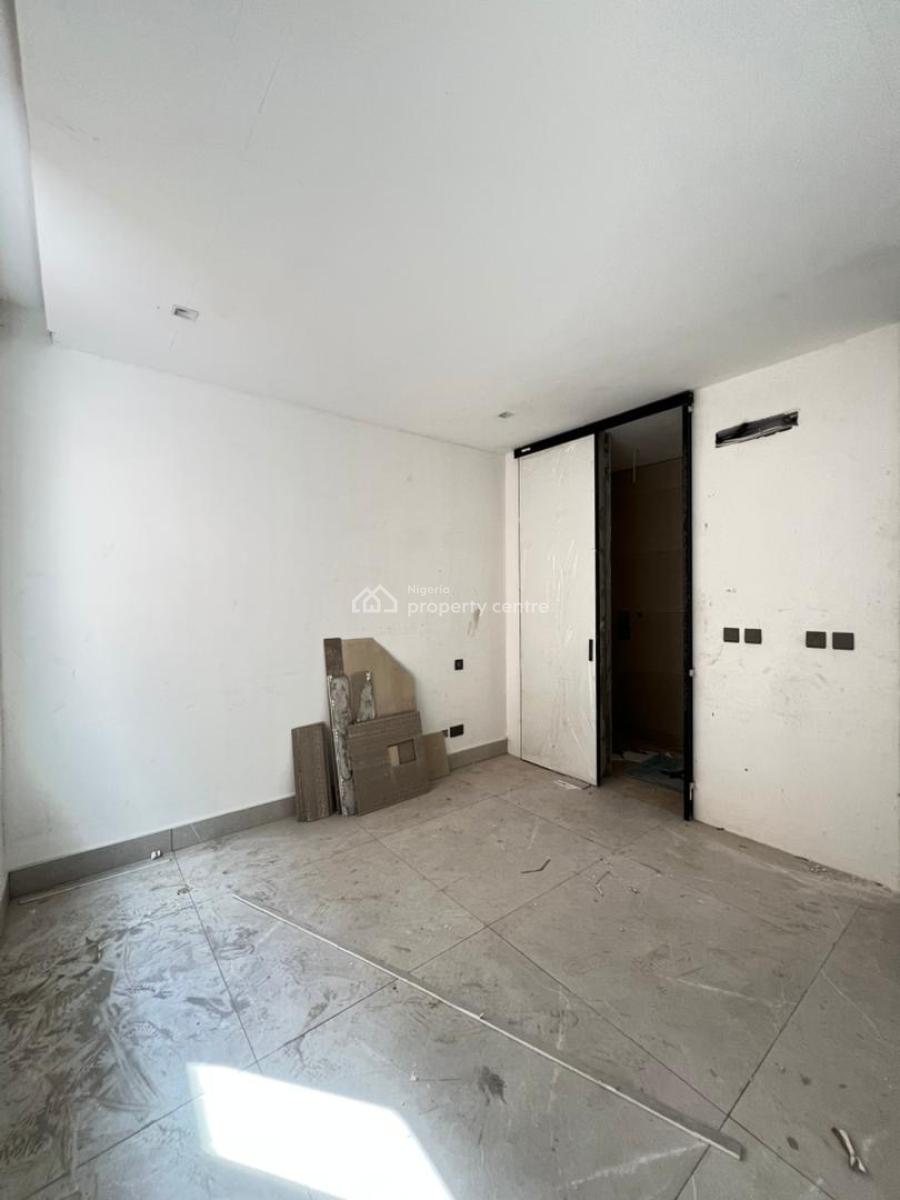 Beautiful 4bedroom Maisonette with Swimming Pool, Lekki Phase 1, Lekki, Lagos, Flat / Apartment for Sale