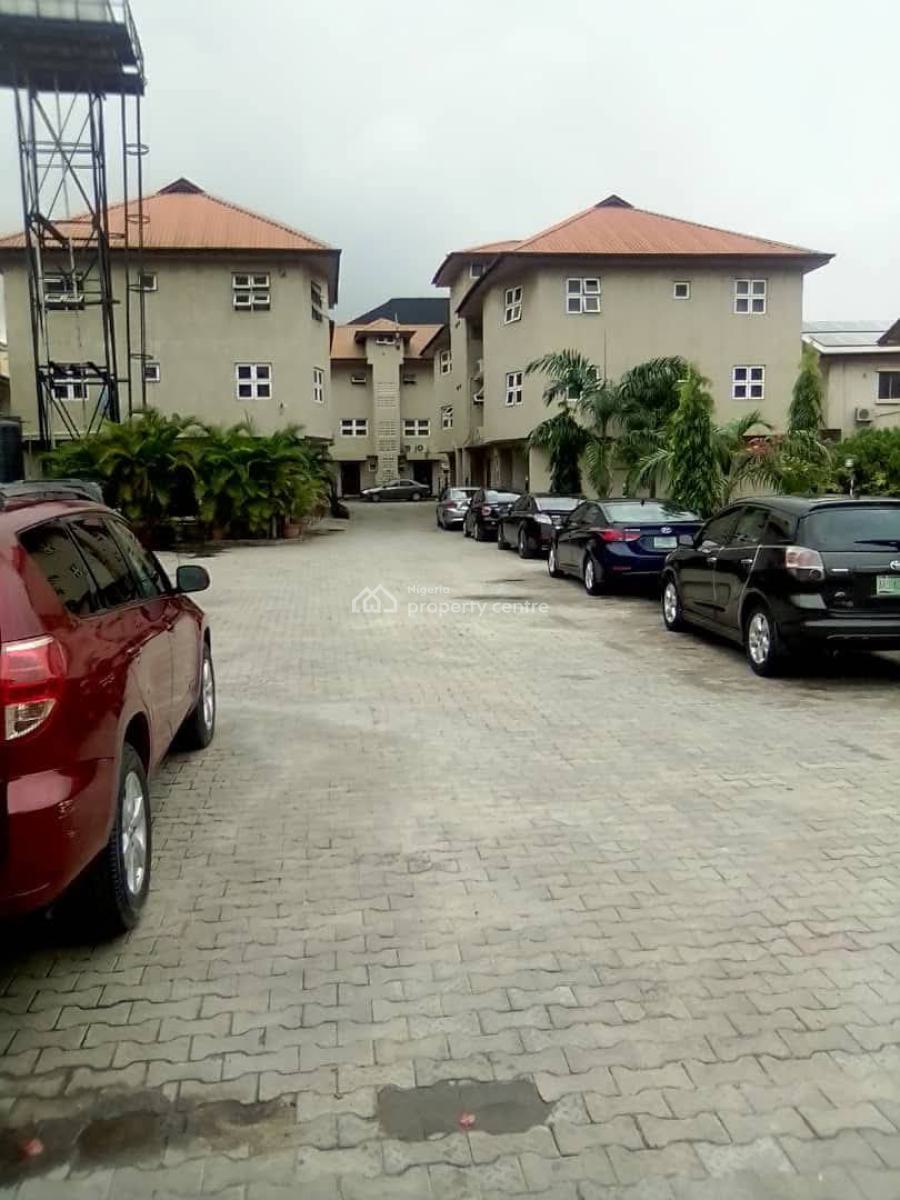 a Well Maintained Massive Buildings Comprises of 3 Phases of 2storey, Victoria Island (vi), Lagos, Hotel / Guest House for Sale