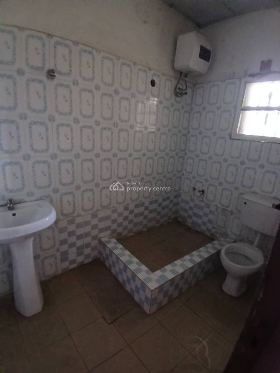 Very Massive 3bedroom Apartment Upstairs, Unity Estate Beside Co-operative Vila, Badore, Ajah, Lagos, Flat / Apartment for Rent