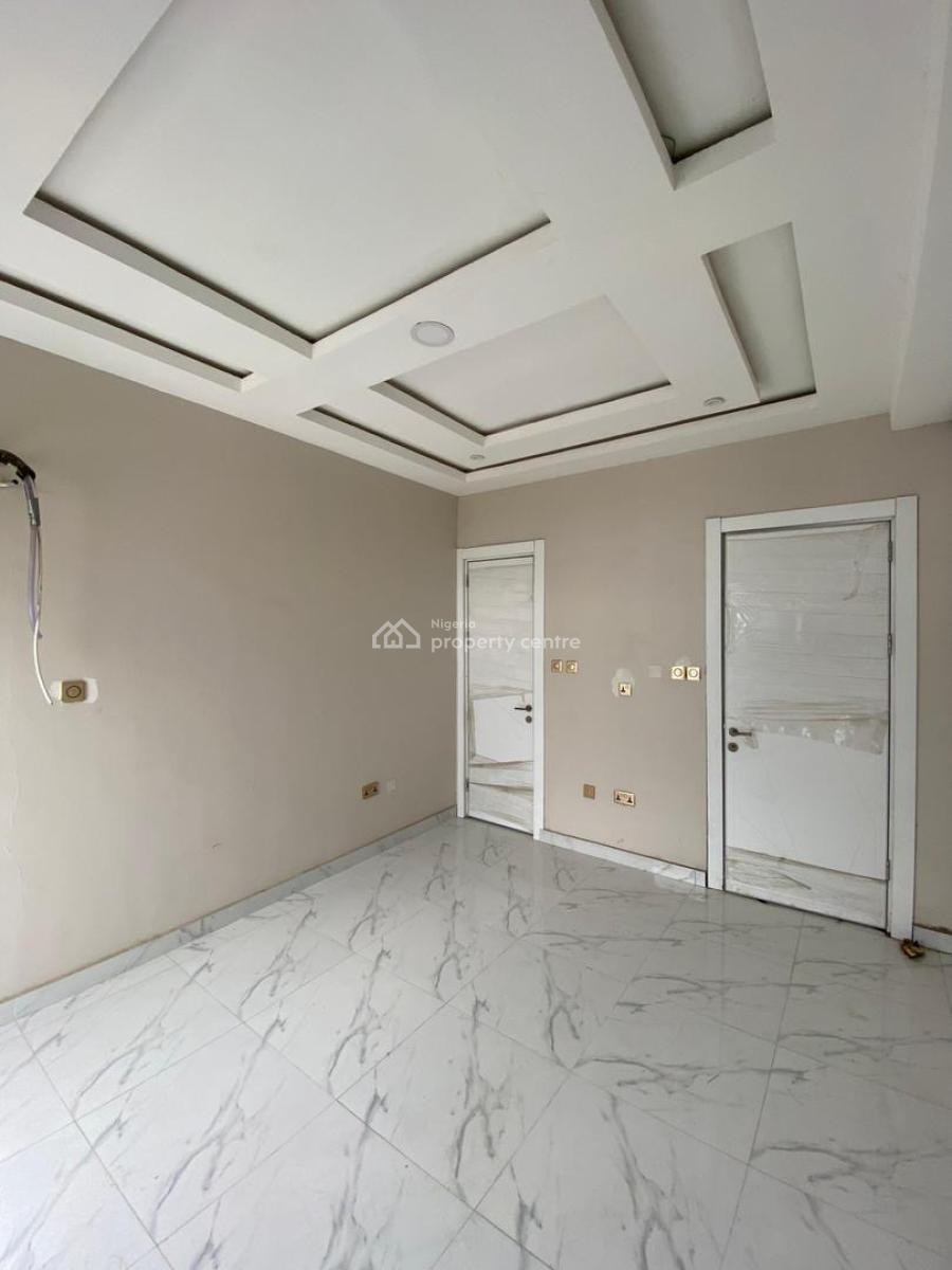 Spacious 2 Bedroom Apartment with Boys Quarters Across 4 Floors, Spacious 2 Bedroom Apartment with Boys Quarters Across 4 Floors, Lekki Phase 1, Lekki, Lagos, Flat / Apartment for Sale
