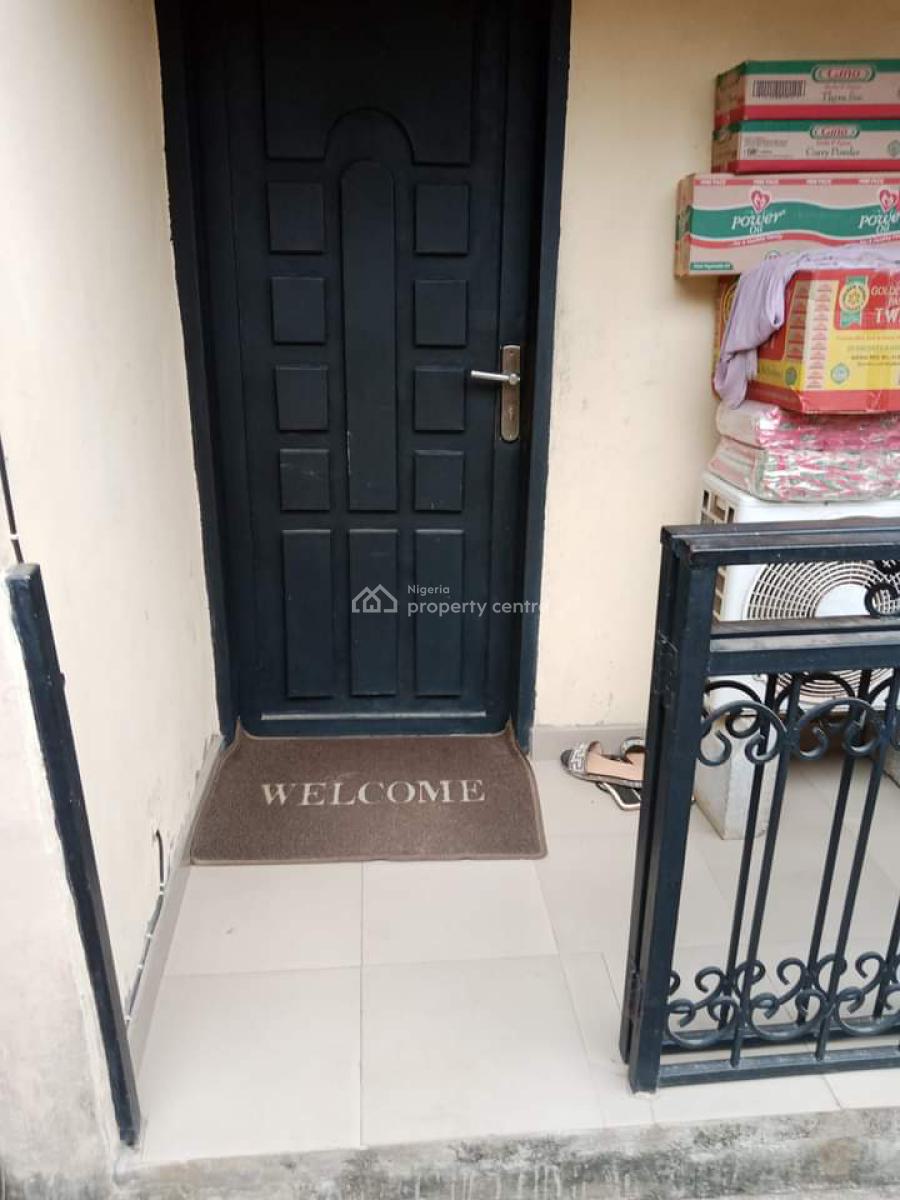 4 Bedroom Duplex and 2 Units 2 Bedroom Flat, Tolulope Avenue, Off Akintonde Alamo Road, Magboro, Magboro, Ogun, Semi-detached Duplex for Sale