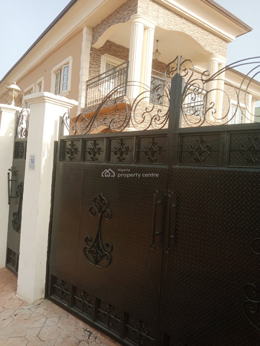 4 Bedroom Duplex and 2 Units 2 Bedroom Flat, Tolulope Avenue, Off Akintonde Alamo Road, Magboro, Magboro, Ogun, Semi-detached Duplex for Sale