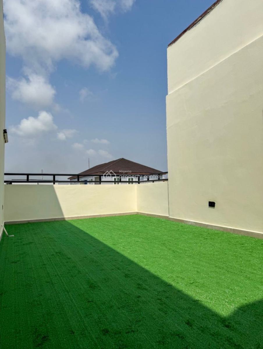 Goose 🪿   *a Spacious Luxury 1 Bedroom Penthouse with 2 Balconies & V, Ikate, Lekki Phase 1, Lekki, Lagos, Detached Duplex Short Let