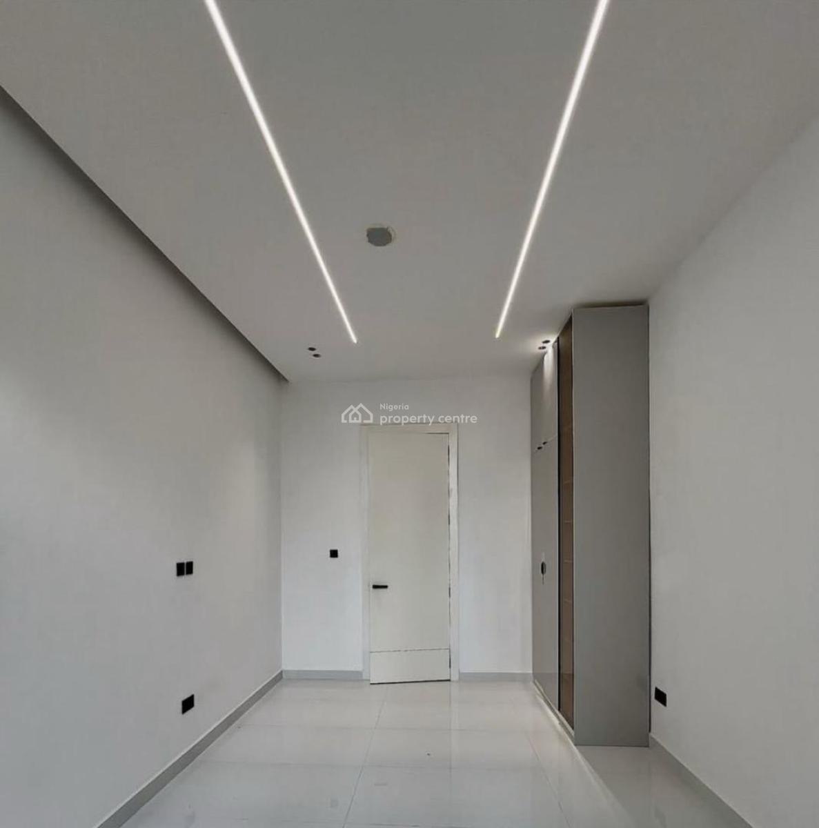 5 Bedroom Fully Detached with 2 Bq, Chevrons, Lekki, Lagos, Detached Duplex for Sale