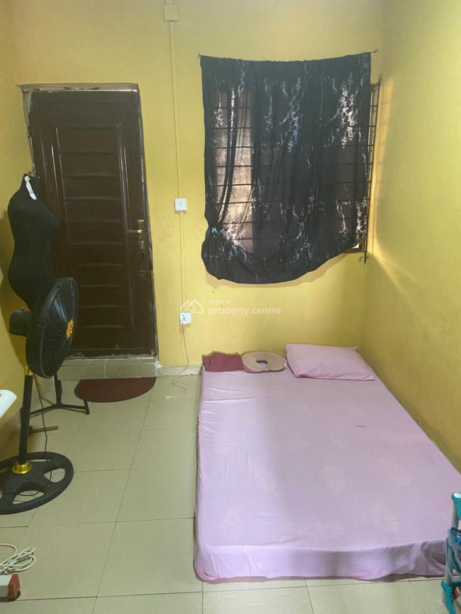 Self Contain, Oworonshoki, Bariga, Shomolu, Lagos, Self Contain (single Rooms) for Rent