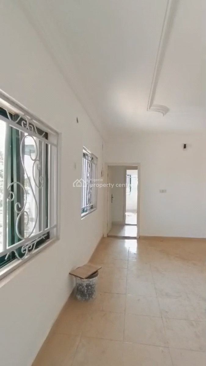 2bedrooms Flat, Tarred Road, Utako, Abuja, Flat / Apartment for Rent