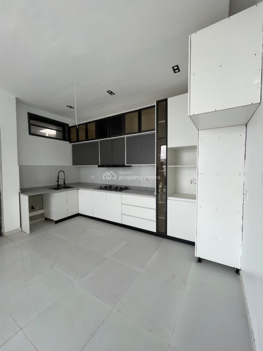 2bedroom Apartment, Ologolo, Lekki, Lagos, Flat / Apartment for Rent