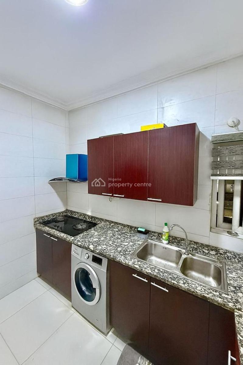 Venita; Newly Improved 2 Bedroom W/private Cinema & X-box Now Availabl, Lekki Phase 1, Lekki, Lagos, Flat / Apartment Short Let