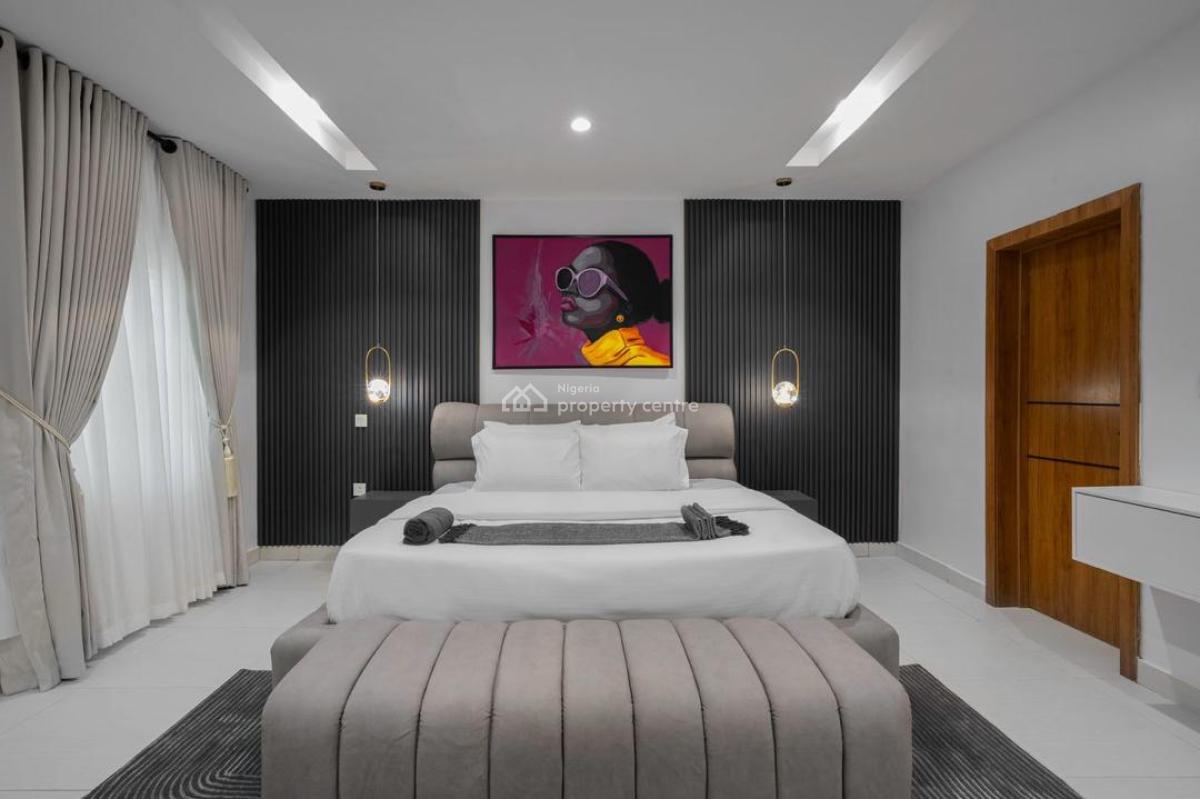 Newly Improved 3-bedroom W/private Cinema & X-box Now Availabl, Victoria Island (vi), Lagos, Flat / Apartment Short Let