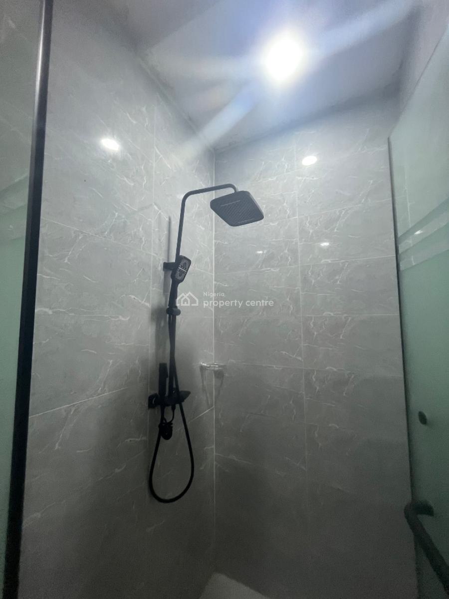 Luxury Beautiful 2 Bedroom Flat with Ac Downstairs, Lekki Scheme 2, Ajah, Lagos, Flat / Apartment for Rent