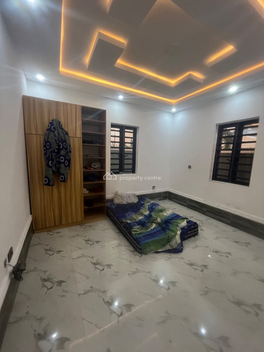 Luxury Beautiful 2 Bedroom Flat with Ac Downstairs, Lekki Scheme 2, Ajah, Lagos, Flat / Apartment for Rent