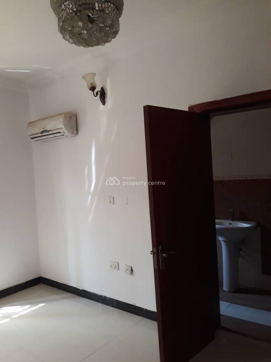3 Bedroom Apartment with a Bq, Chevron Drive, Lekki, Lagos, Flat / Apartment for Sale