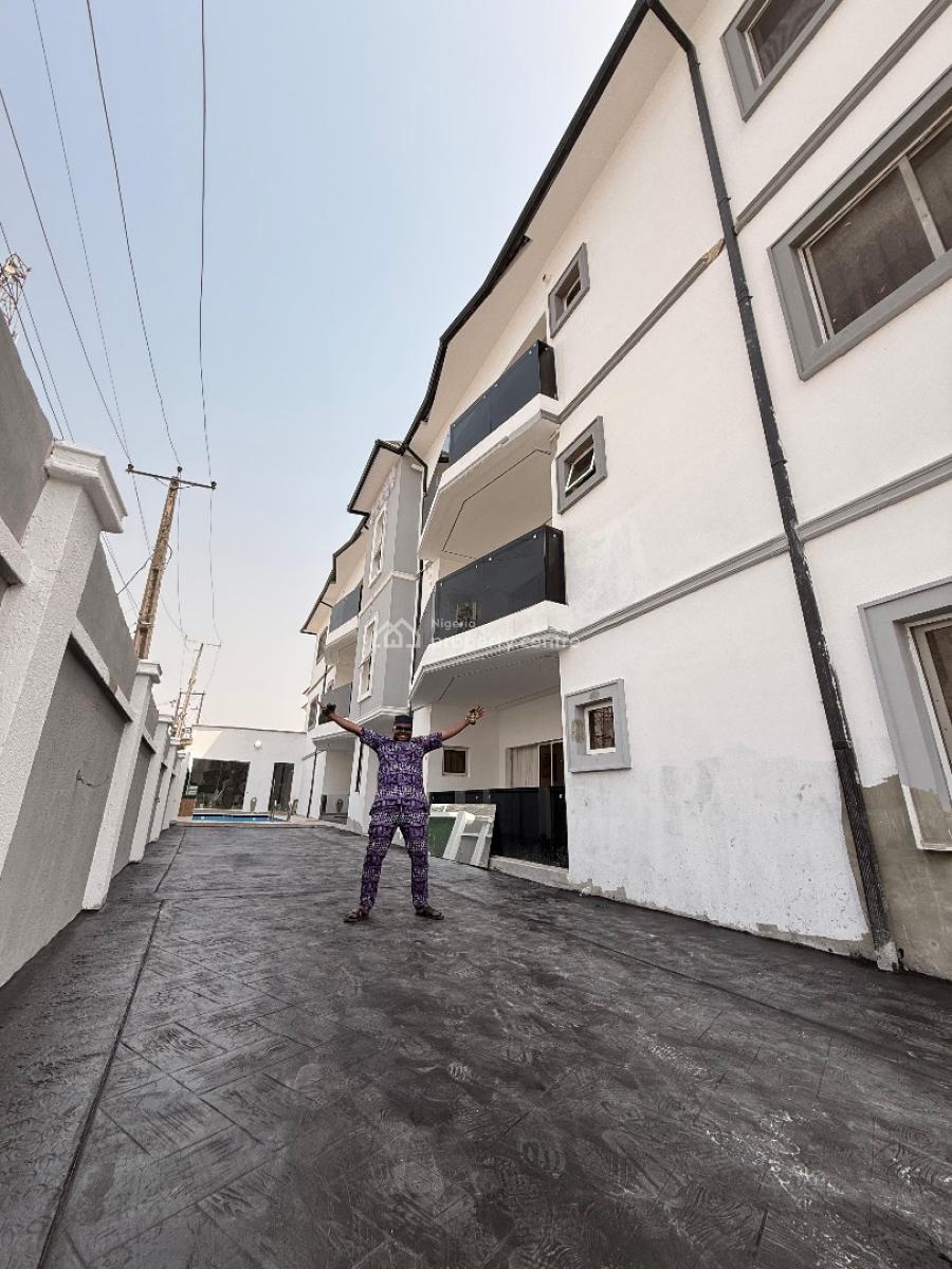 Lux Two Apartment with Workstation, Lekki Phase 2, Lekki, Lagos, Flat / Apartment Short Let