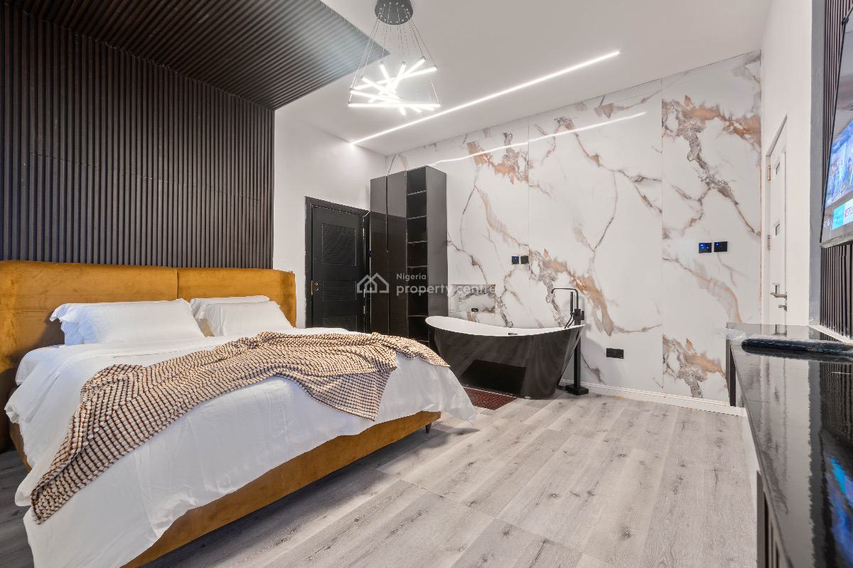 One Bed Apartment with Workstation, Lekki Phase 1, Lekki, Lagos, Flat / Apartment Short Let