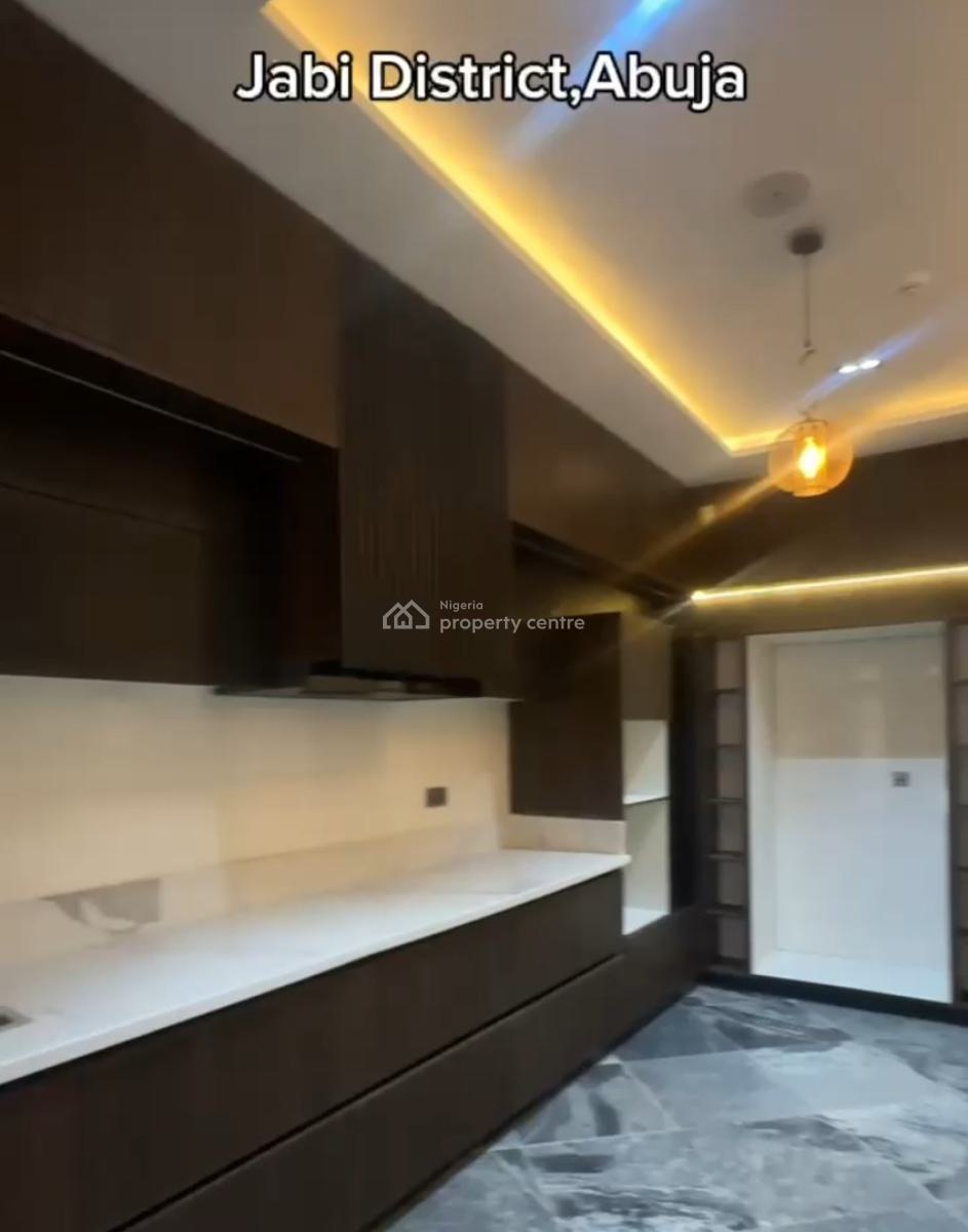 7 Bedroom with 5 Bq on 1500sqm Land Size, Jabi, Abuja, Detached Duplex for Sale