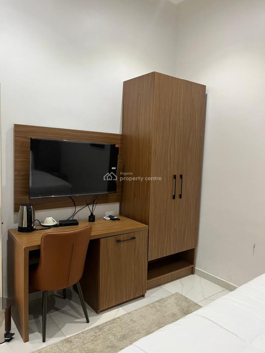 Luxury 3 Bedrooms Apartment with Snooker, Table Tennis, Palm Height, Airport Road, Lugbe District, Abuja, Detached Bungalow Short Let