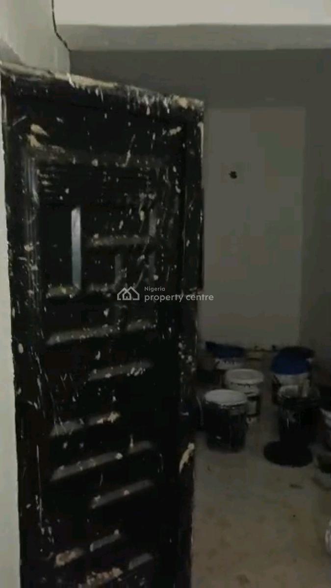 a Very Spacious Room Self Contain, Adekunle, Yaba, Lagos, Self Contain (single Rooms) for Rent