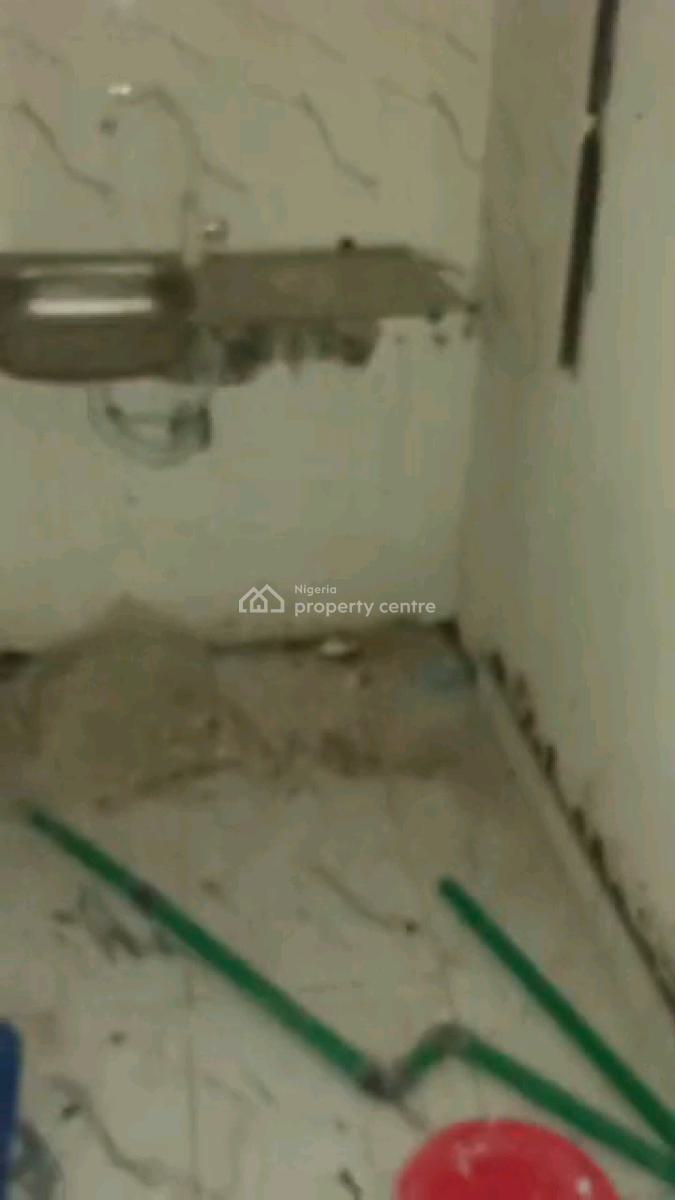 a Very Spacious Room Self Contain, Adekunle, Yaba, Lagos, Self Contain (single Rooms) for Rent