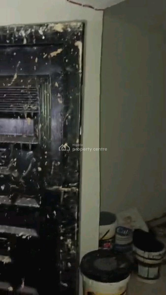 a Very Spacious Room Self Contain, Adekunle, Yaba, Lagos, Self Contain (single Rooms) for Rent