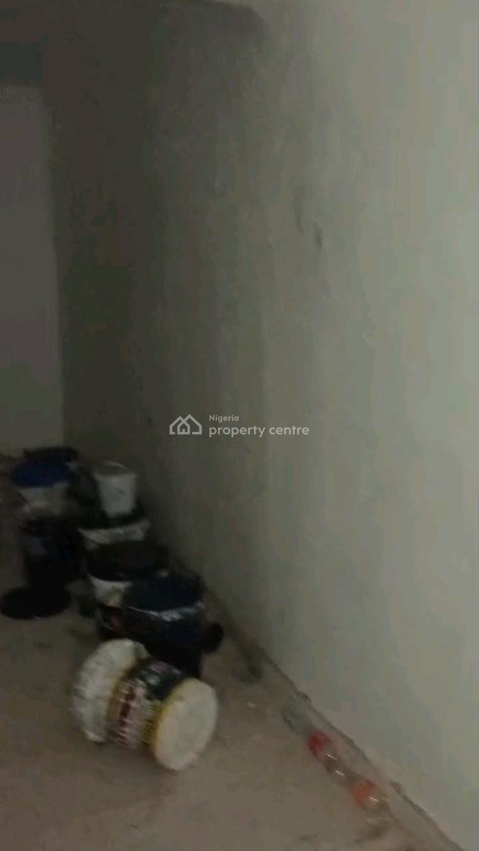 a Very Spacious Room Self Contain, Adekunle, Yaba, Lagos, Self Contain (single Rooms) for Rent