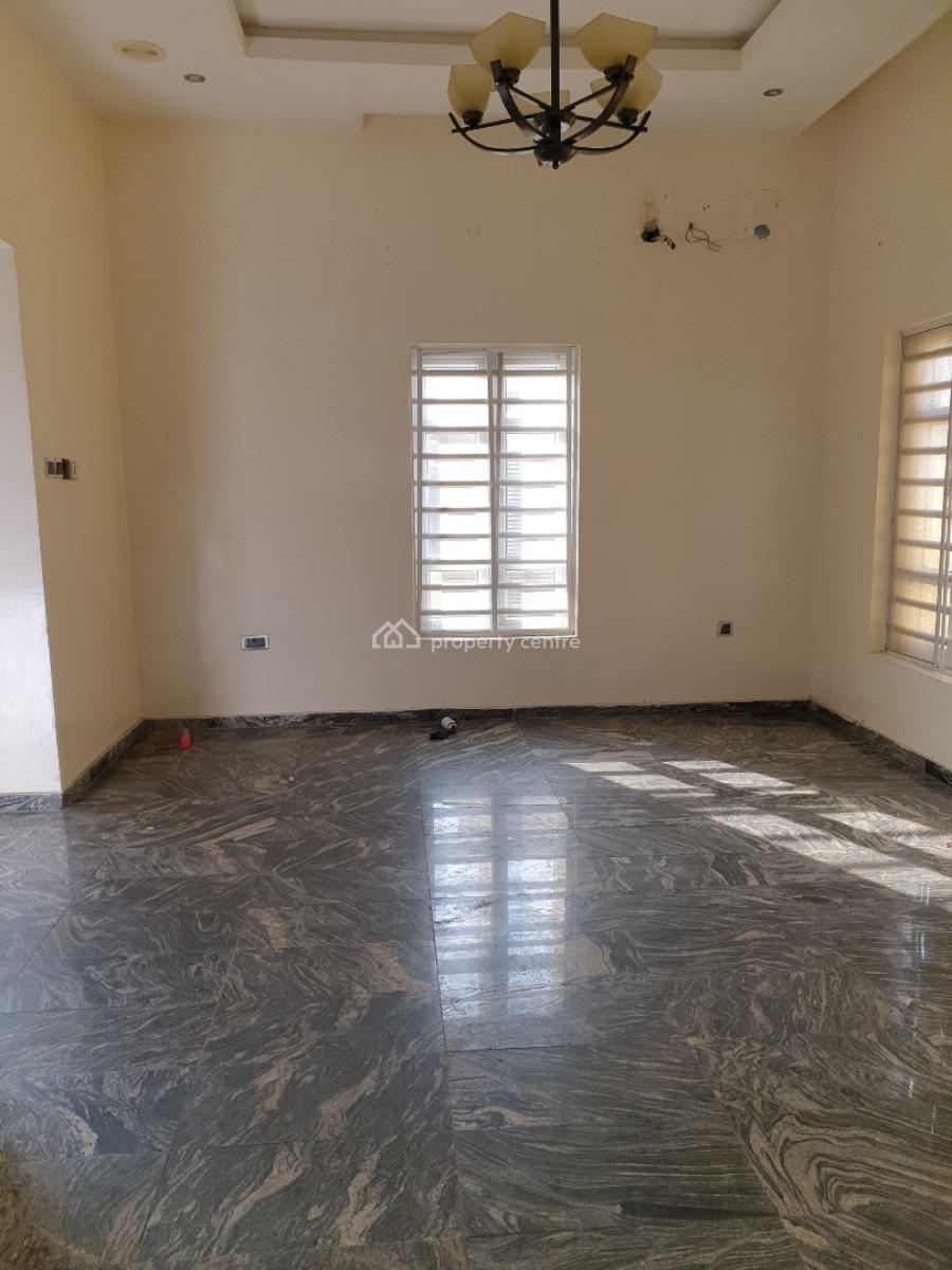 Spacious Studio Mini Flat in a Shared Apartment, Spg Road, Ologolo, Lekki, Lagos, Mini Flat (room and Parlour) for Rent