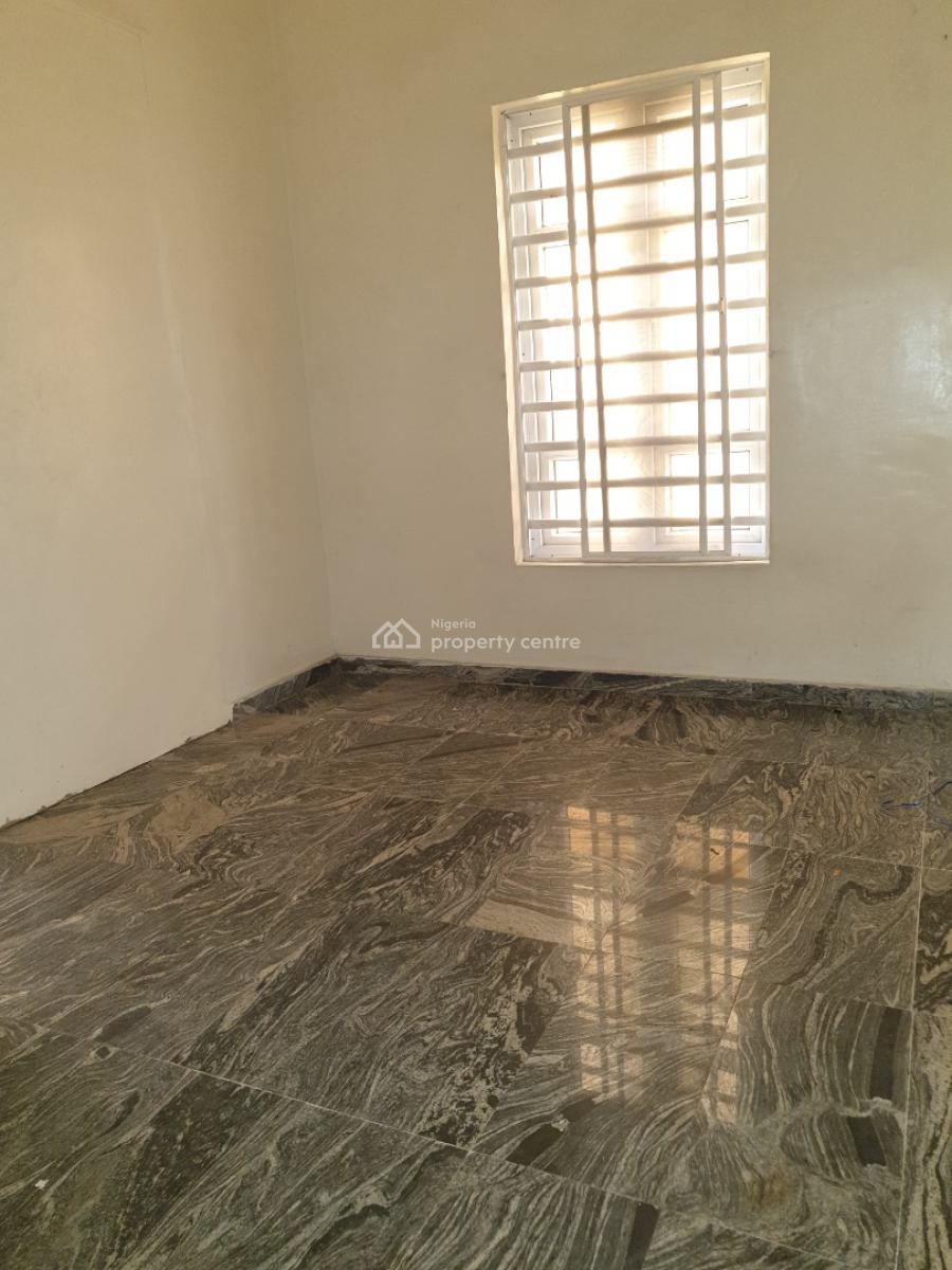 Spacious Studio Mini Flat in a Shared Apartment, Spg Road, Ologolo, Lekki, Lagos, Mini Flat (room and Parlour) for Rent