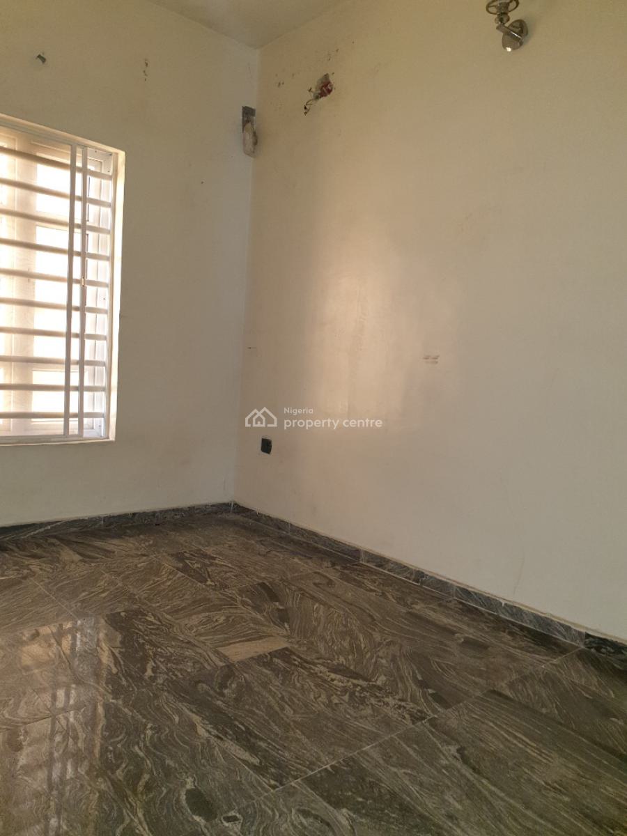 Spacious Studio Mini Flat in a Shared Apartment, Spg Road, Ologolo, Lekki, Lagos, Mini Flat (room and Parlour) for Rent