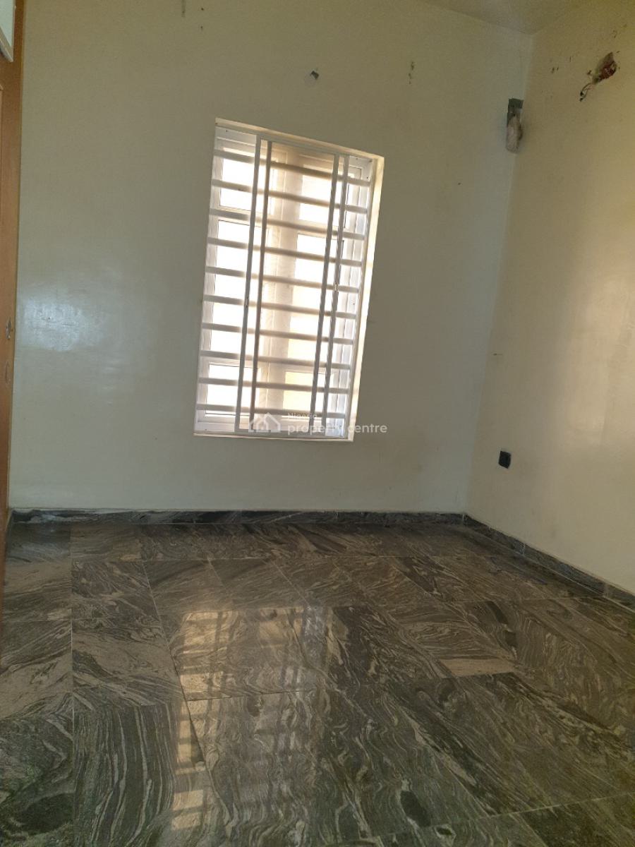 Spacious Studio Mini Flat in a Shared Apartment, Spg Road, Ologolo, Lekki, Lagos, Mini Flat (room and Parlour) for Rent