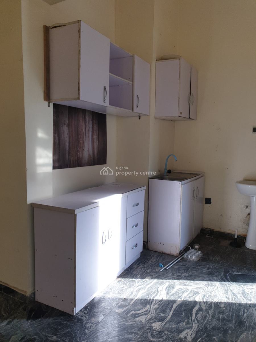 Spacious Studio Mini Flat in a Shared Apartment, Spg Road, Ologolo, Lekki, Lagos, Mini Flat (room and Parlour) for Rent