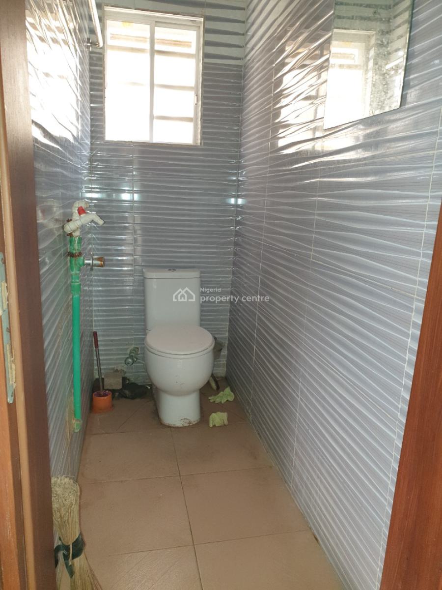 Spacious Studio Mini Flat in a Shared Apartment, Spg Road, Ologolo, Lekki, Lagos, Mini Flat (room and Parlour) for Rent