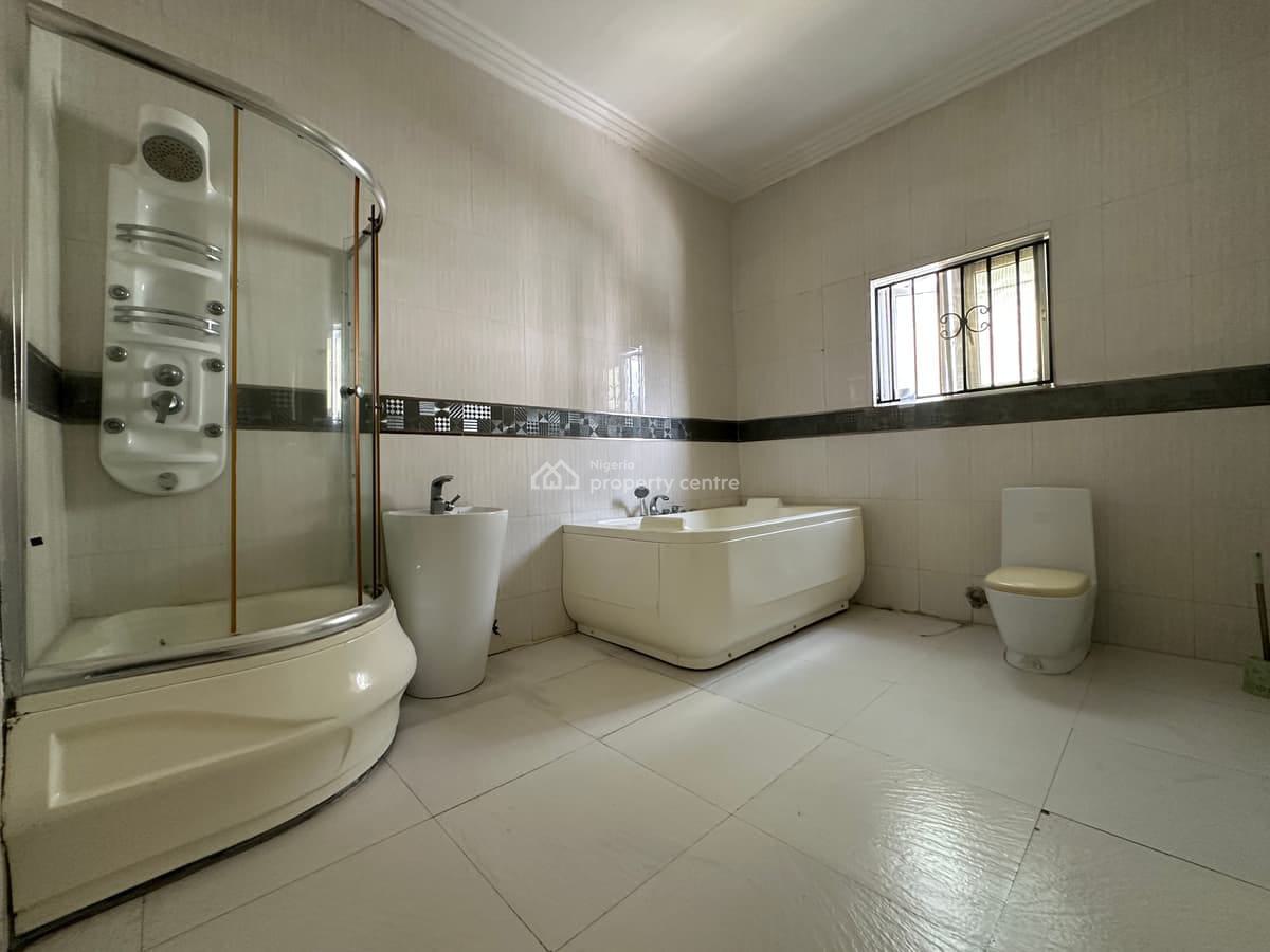 Renovated 5 Bedroom Fully Detached Duplex, Chevron, Lekki, Lagos, Detached Duplex for Sale