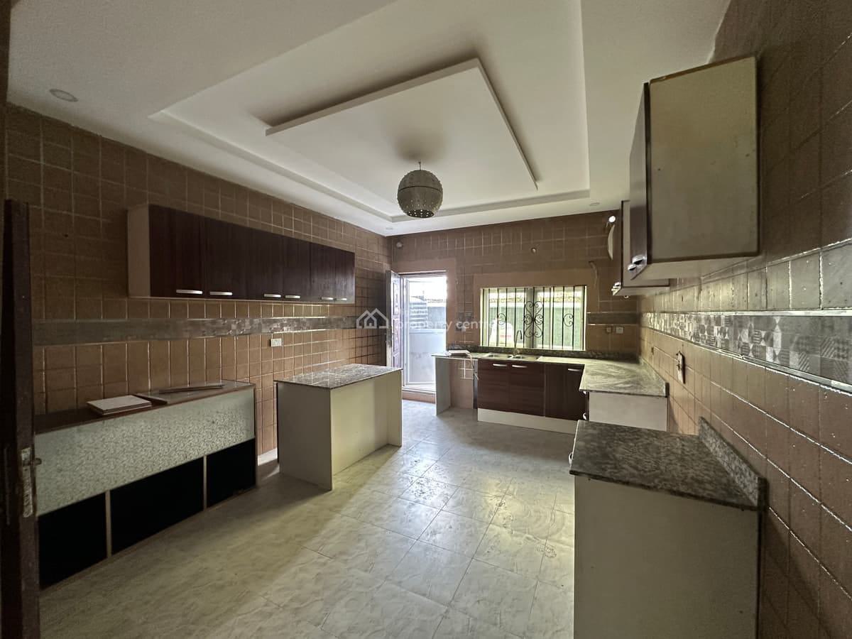 Renovated 5 Bedroom Fully Detached Duplex, Chevron, Lekki, Lagos, Detached Duplex for Sale