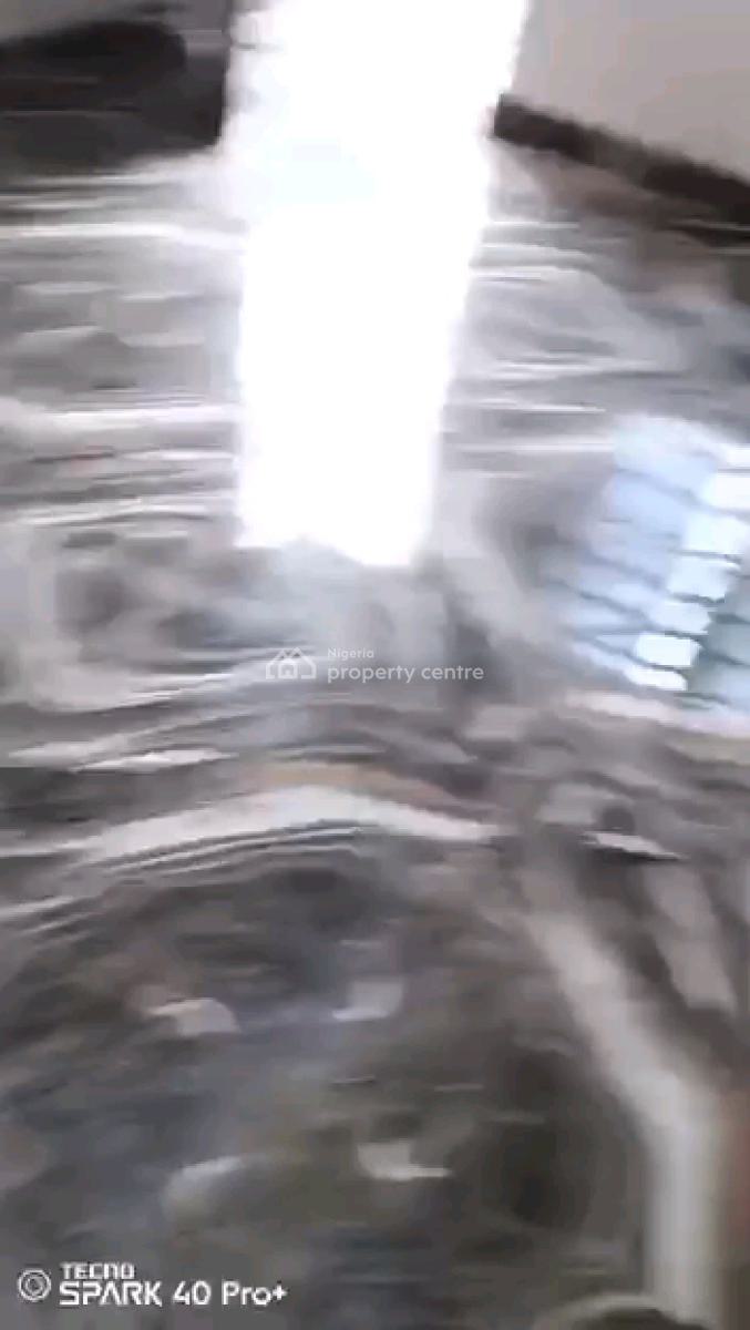 a Specious 2 Bedroom Flat, All Rooms En-suilt,, Abiodun, Ojodu Berger, Ojodu, Lagos, Flat / Apartment for Rent