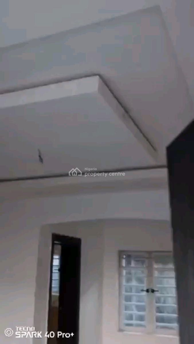 a Specious 2 Bedroom Flat, All Rooms En-suilt,, Abiodun, Ojodu Berger, Ojodu, Lagos, Flat / Apartment for Rent