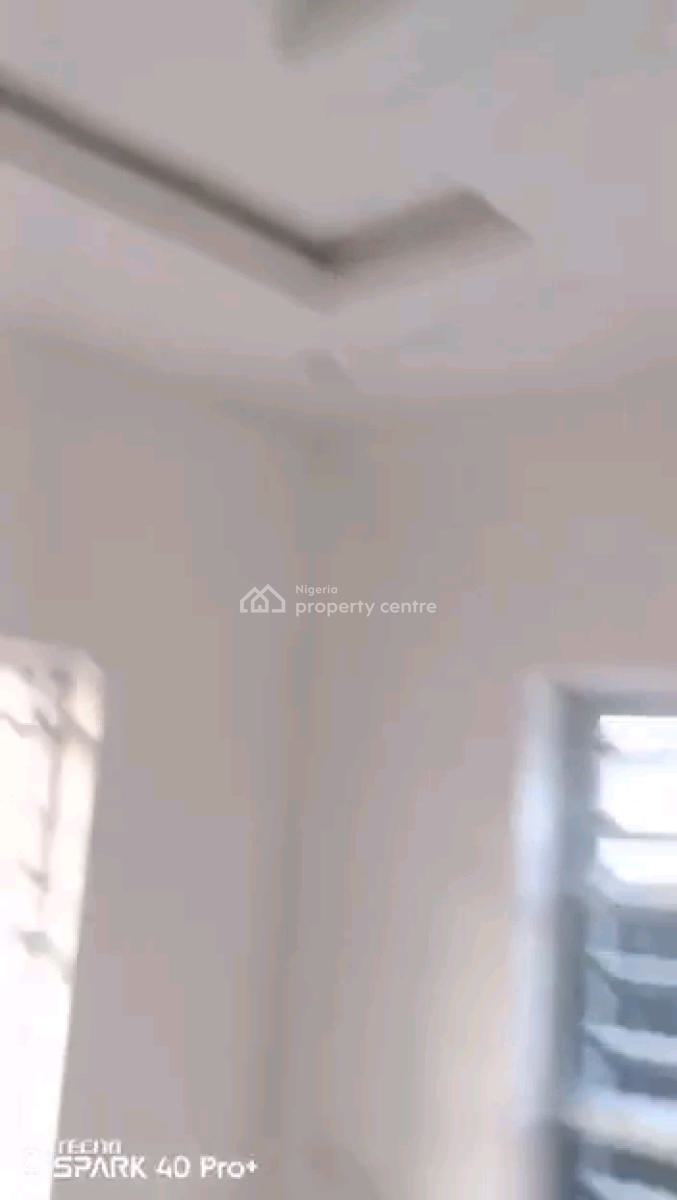 a Specious 2 Bedroom Flat, All Rooms En-suilt,, Abiodun, Ojodu Berger, Ojodu, Lagos, Flat / Apartment for Rent