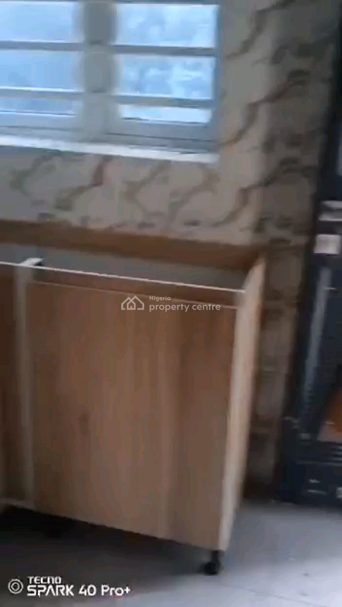 a Specious 2 Bedroom Flat, All Rooms En-suilt, Abiodun, Ojodu Berger, Ojodu, Lagos, Flat / Apartment for Rent