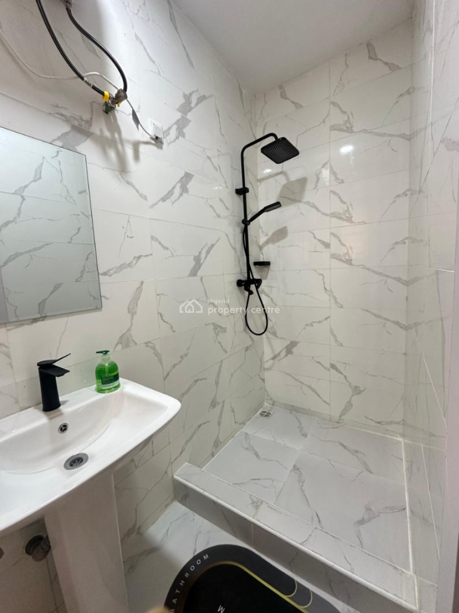 Luxurious 2 Bedroom with Ps5, Comfortable and Luxurious Stay, Ajah, Lagos, Flat / Apartment Short Let