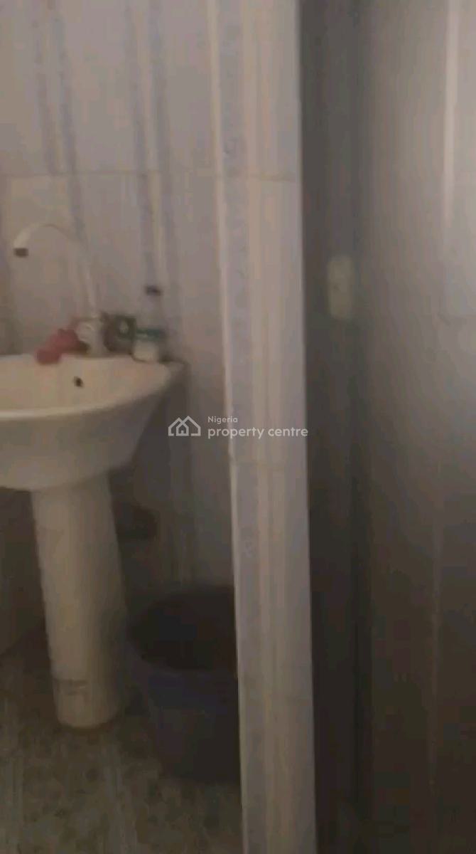 Decent and Spacious 2 Bedroom Up Flat Both Rooms Ensuite N Guest Toile, Ifako, Gbagada, Lagos, Flat / Apartment for Rent