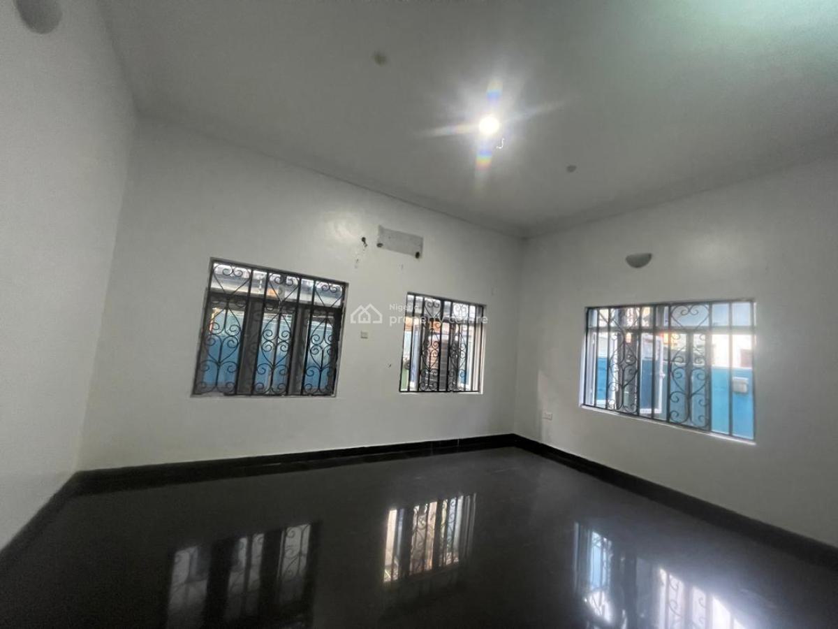 Spacious 2 Bedroom Terrace Duplex, Lekki Phase 1, Lekki, Lagos, Terraced Duplex for Rent