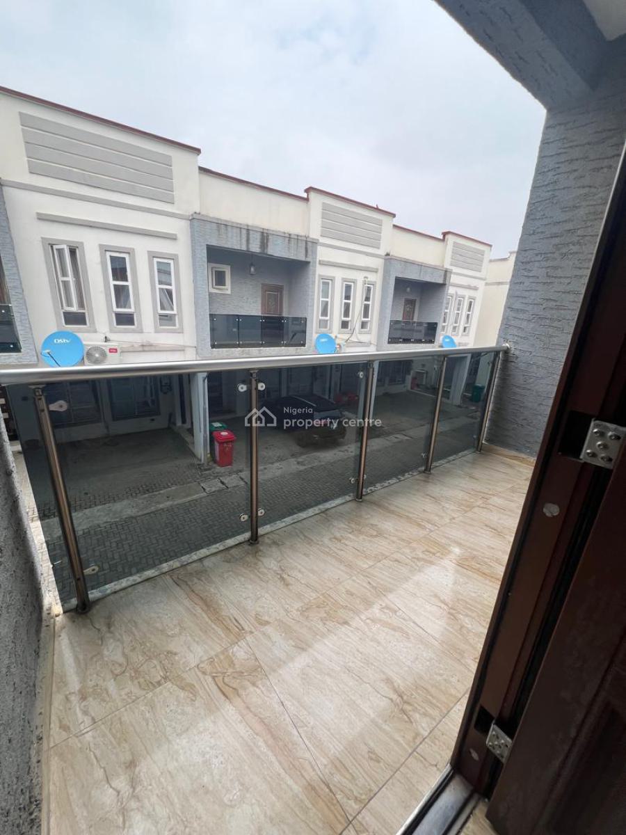 Spacious Tasteful Master Bedroom in a Shared Apartment, Victoria Bay Estate Orchid Road Eleganza Bustop, Lekki, Lagos, Self Contain (single Rooms) for Rent